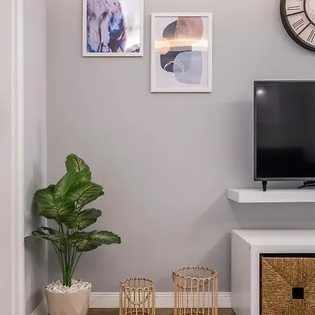 Artistically Designed 1br Flat With Ac In Cihangir * Istanbul