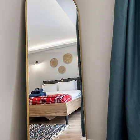 Artistically Designed 1br Flat With Ac In Cihangir *