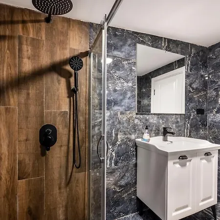 Artistically Designed 1br Flat With Ac In Cihangir * Istanbul